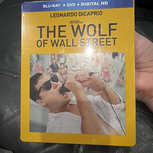 The wolf wall - wolf,